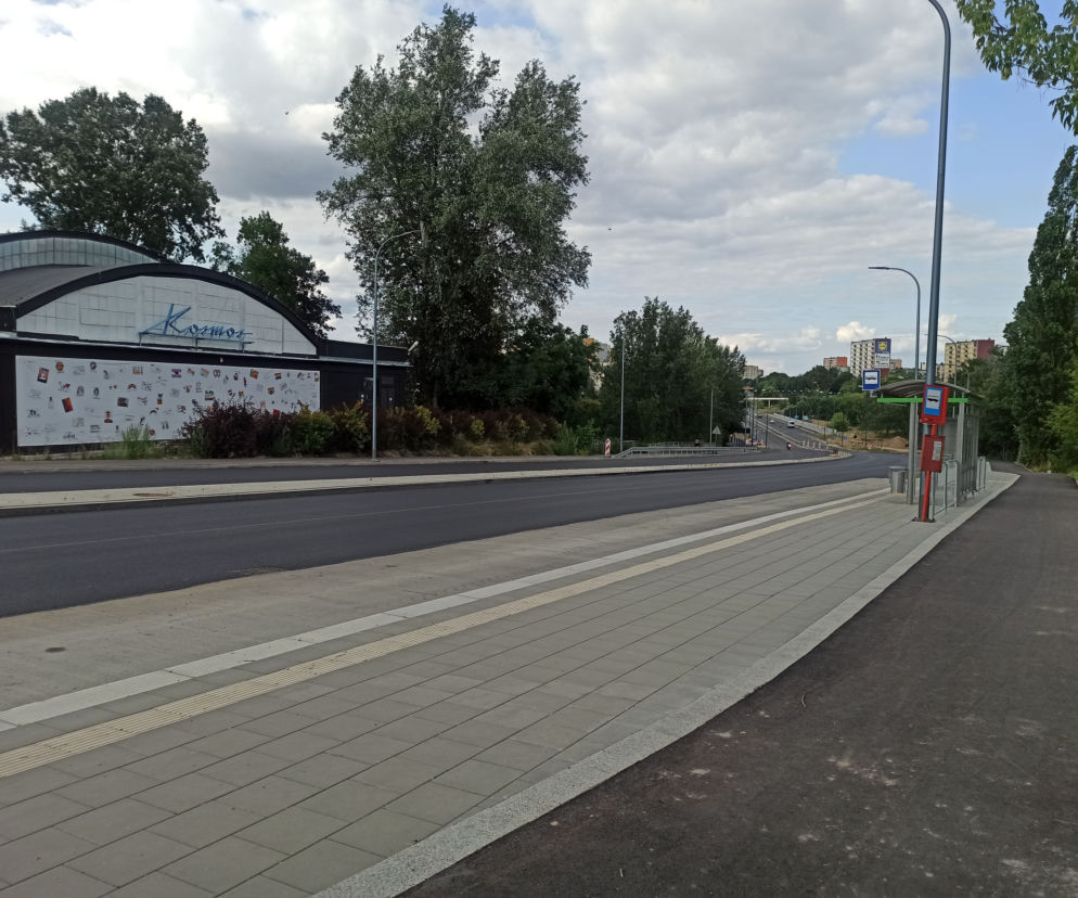 Rowerzyści z nowej ścieżki trafią... na schody