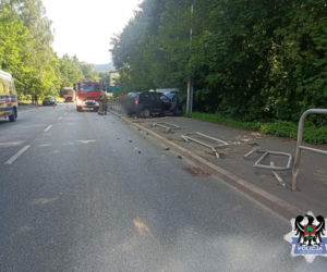 Wsiadł za kółko z 40-stopniową gorączką. Dramatyczny wypadek na ulicach Wałbrzycha!
