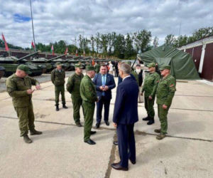Białoruś prezentuje zmodernizowane czołg T-72BM2