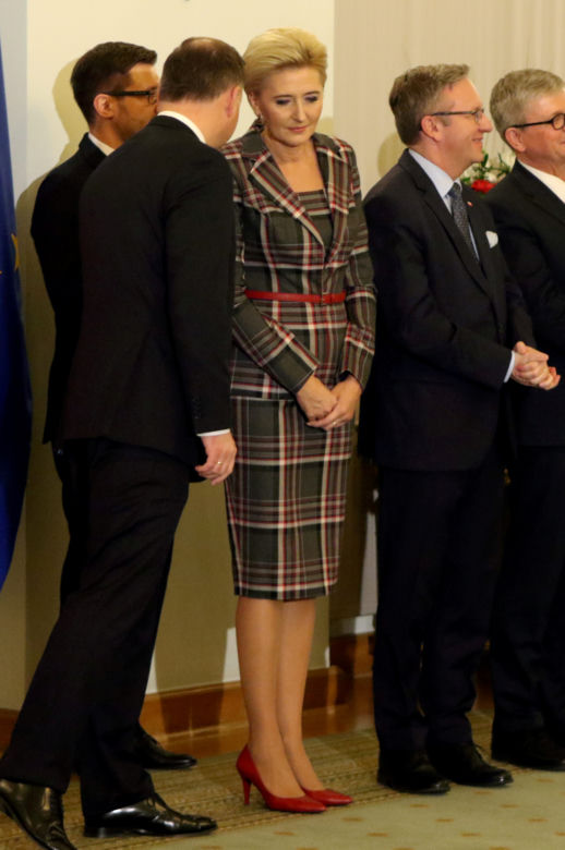 Cała prawda o strojach Agaty Dudy i Jolanty Kwaśniewskiej! Te zdjęcia nie pozostawiają wątpliwości