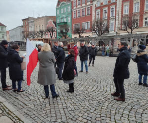 Nigdy więcej wojny! Protest na rynku w Lesznie