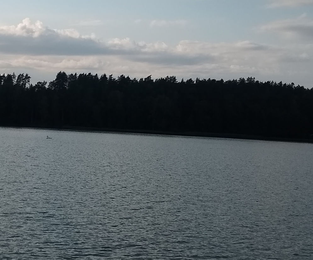 Z jeziora wyłowiono ciało płerwonurka. Był poszukiwany od środy