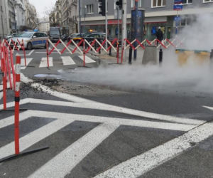 Ogromna awaria ciepłownicza w centrum Warszawy. Sto budynków bez ogrzewania
