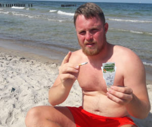 Eko-popielniczki na plaży w Mielnie