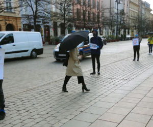 Czarny Protest na Rynku Głównym w Krakowie