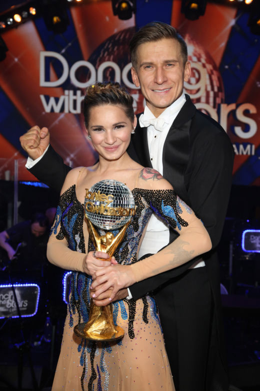 17. Ewelina Lisowska i Tomasz Barański
