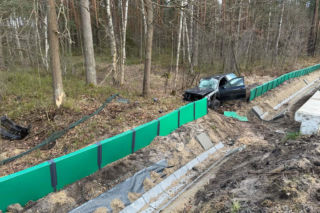 Tragedia na drodze pod Starachowicami. 33-letni kierowca Audi zginął po dramatycznym wypadku