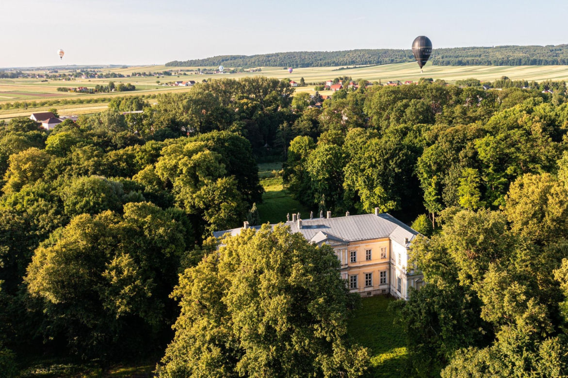 Balonowe Świętokrzyskie w Pińczowie. Nocne pokazy balonów skradły serca! Wielka fiesta zachwyciła tysiące!