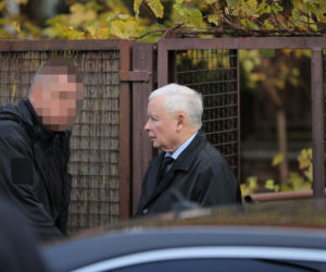 Kaczyński zablokowany pod kościołem