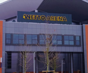 Plac przed Netto Areną po przebudowie