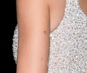 Kylie Jenner z córką, Stormi Webster w drodze na świąteczną kolację do siostry