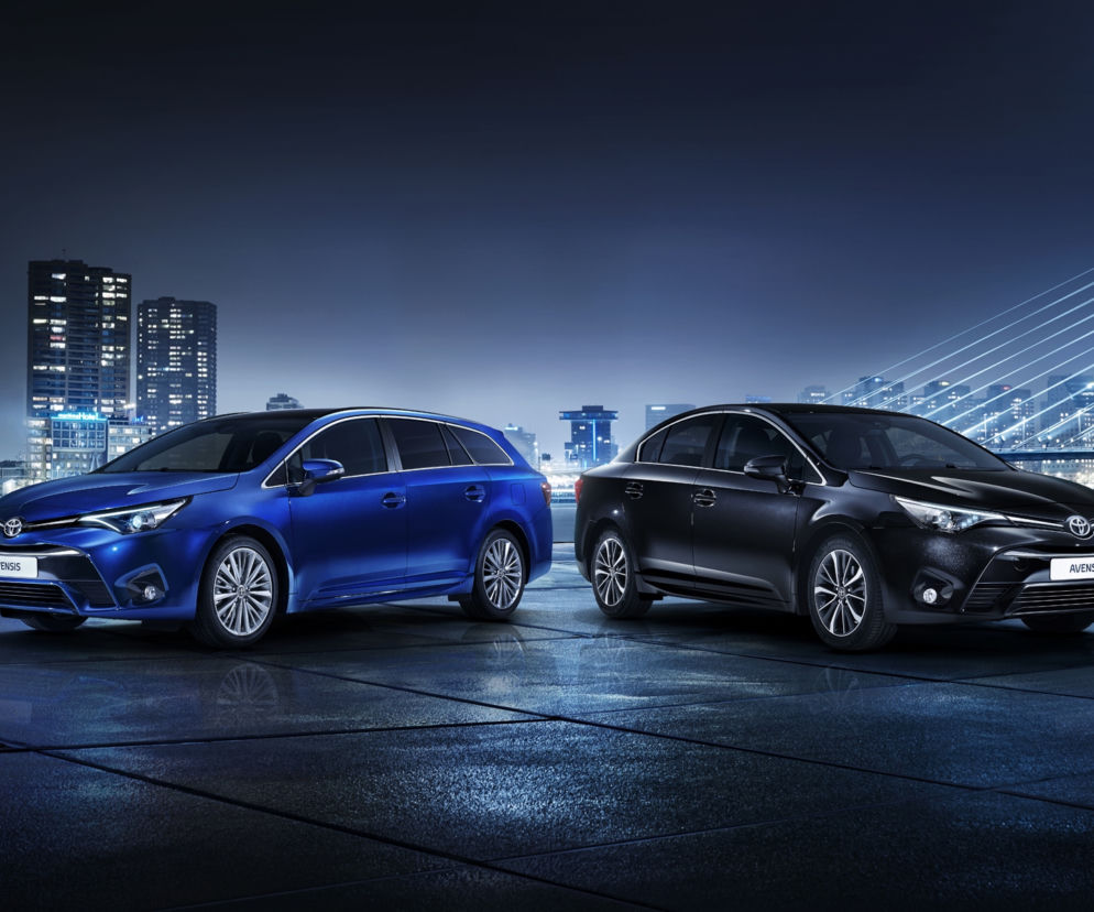 Nowa Toyota Avensis 2015
