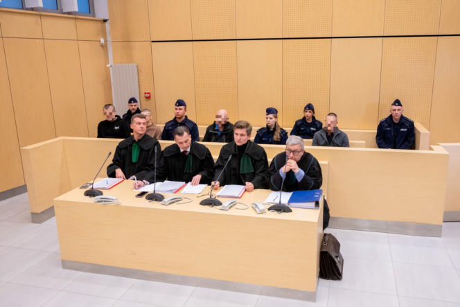 Przed Sądem Okręgowym w Poznaniu stanęli oskarżeni o porwanie i próbę zgwałcenia 16-latka