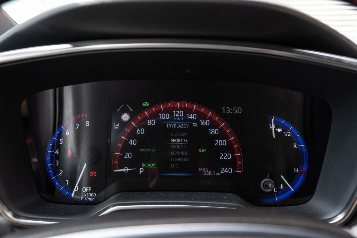 Toyota Corolla TS Kombi GR Sport 2.0 Hybrid 180 KM e-CVT 
