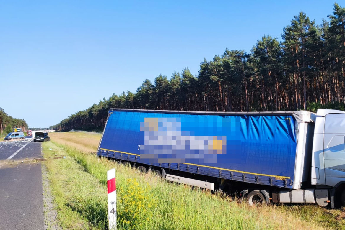 Poważny wypadek w Brzozie Toruńskiej. Kierowcy byli kompletnie pijani