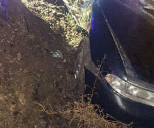 Straszny wypadek przerwał życie młodego kierowcy. 20-latek rozbił się na drzewie!