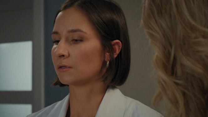 M jak miłość odc. 1931. Agnes (Amanda Mincewicz), Judyta (Paulina Chruściel)