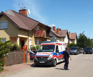Desperat zabarykadował się w domu
