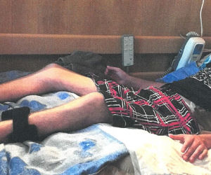 Przygniotła go ciężka sztaplarka. 25-letni Krystian znów chce chodzić