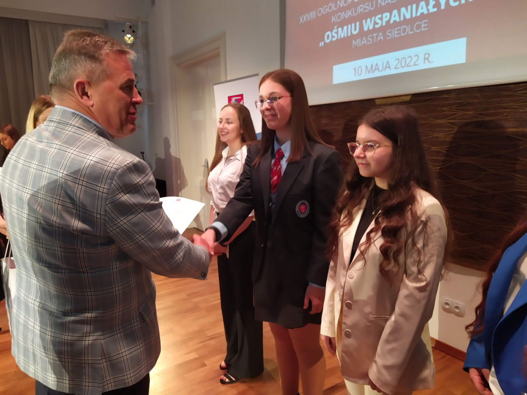 Laureaci i wyróżnieni w konkursie "Ośmiu Wspaniałych" w Siedlcach w 2022 roku - fotorelacja