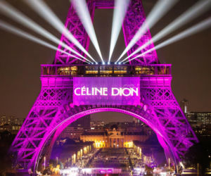 Wieża Eiffla rozbłysła na powrót Celine Dion