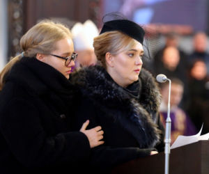 Biedroń zaprasza żonę Adamowicza do swojej partii