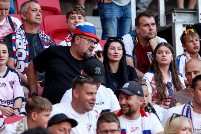 Zobaczcie zdjęcia kibiców z meczu Górnik - Fenerbahce i krótkie podsumowanie środowego spotkania na se.pl