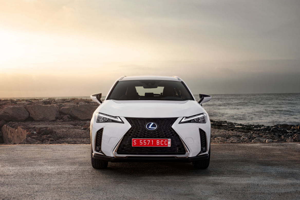 Lexus UX 250h E-Four F Sport