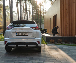 Mitsubishi Eclipse Cross PHEV (2021)