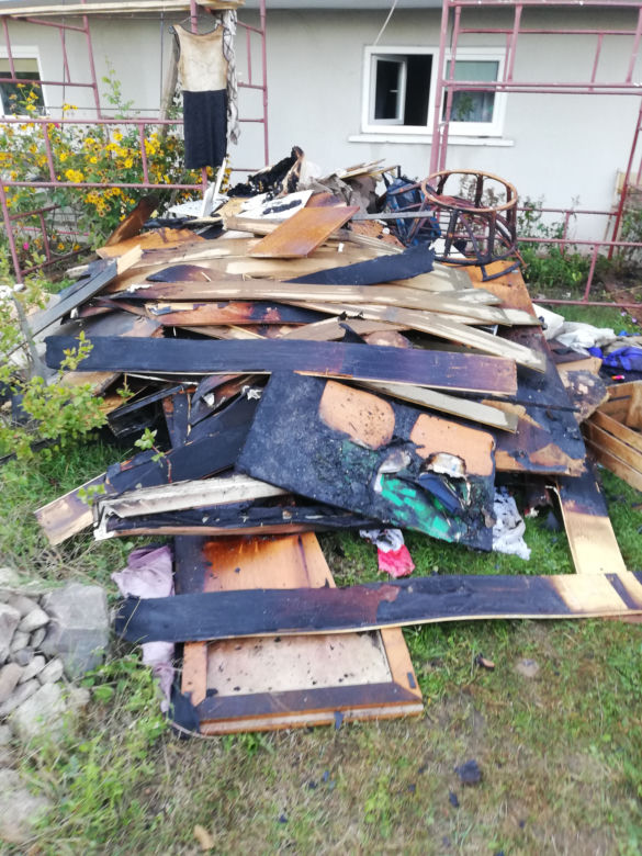 Pożar w Nowych Żukowicach. Kobieta w ciąży i niepełnosprawny mężczyzna stracili dach nad głową!