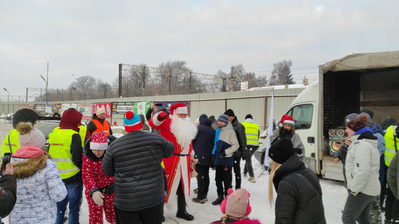 Białystok. Charytatywny Wrak Race Uniwerstal [18.12.2022]