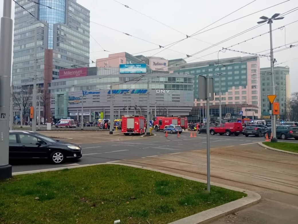 Kilkanaście osób potrąconych w centrum Szczecina. Kierowca ciężarówki uciekł