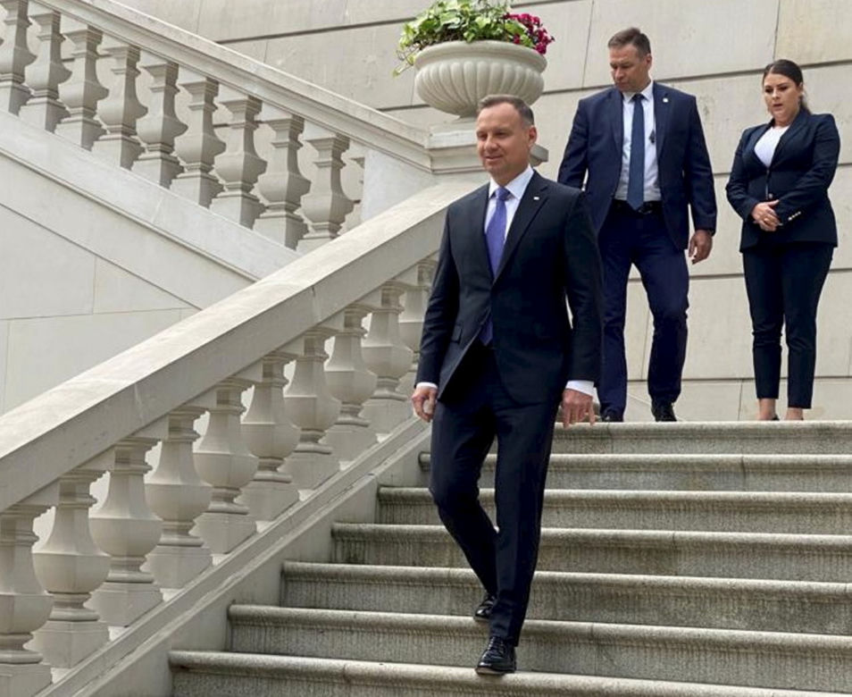 Wielkie wyróżnienie dla europosła Karola Karskiego