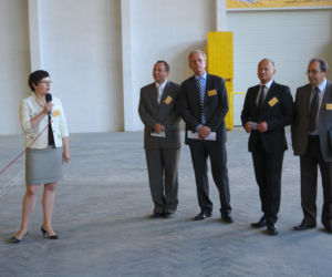 Nowa inwestycja firmy Xella Polska, otwarcie (od lewej) Monika Mychlewicz, Jan Buck-Emden, Cezary Szeszuła Jerzy Sieja 