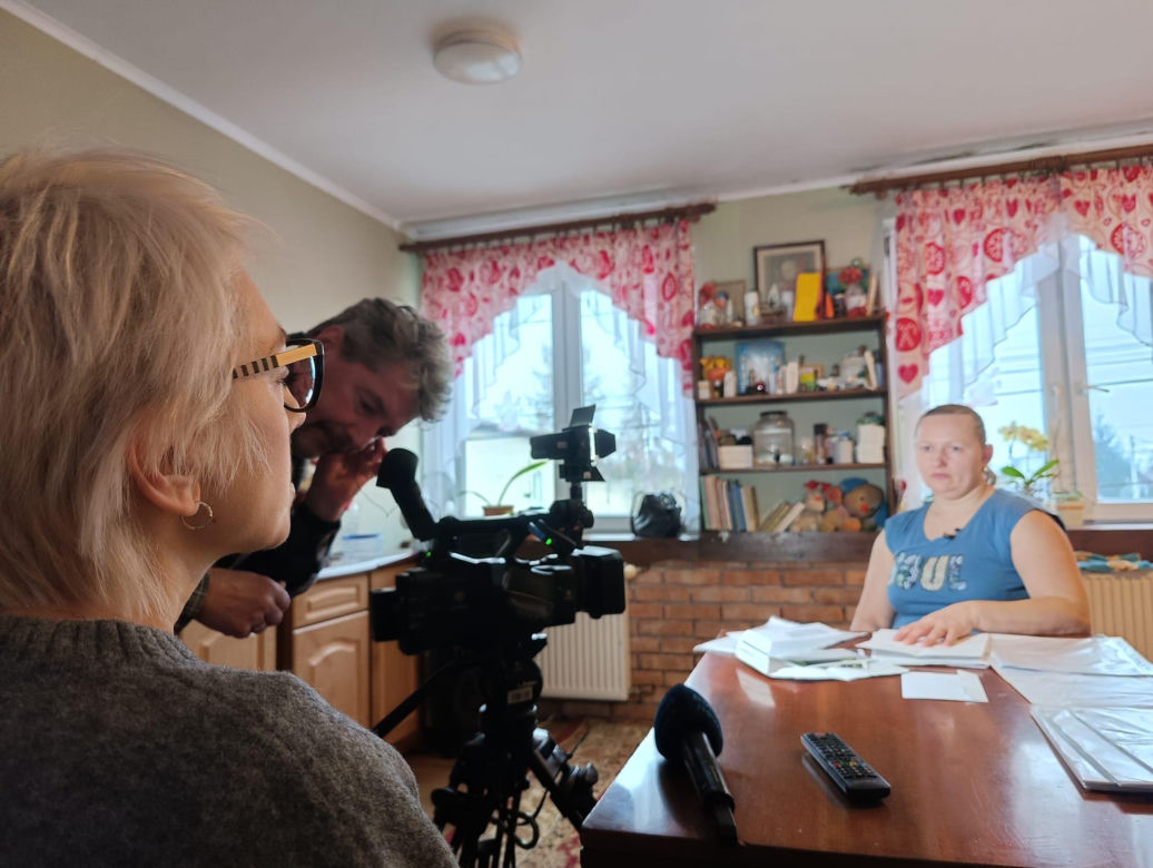 Dramat 7-osobowej rodziny z Czerwionki-Leszczyn. Żyją w zapleśniałym mieszkaniu