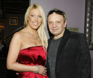 Isis Gee, Adam Gołębiowski