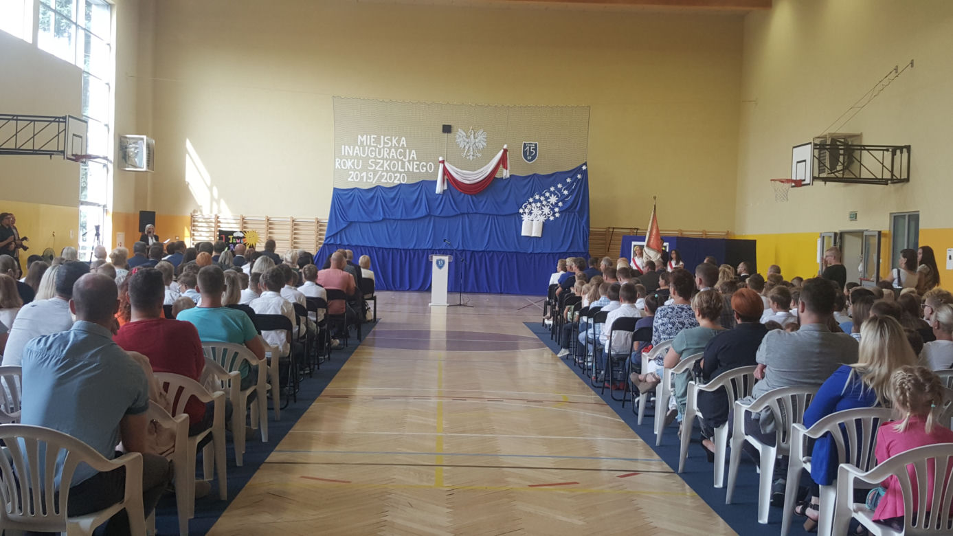 Toruńscy uczniowie rozpoczęli nowy rok szkolny! [ZDJĘCIA] 