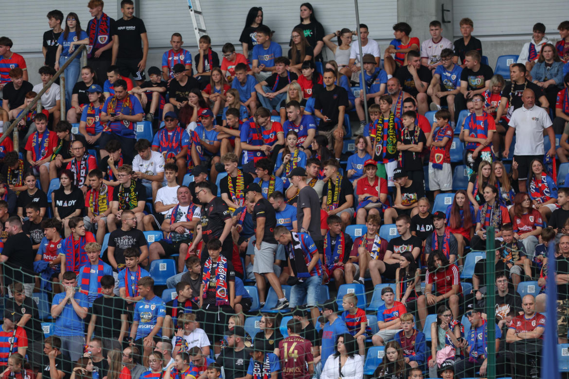 Kibice na meczu Piast Gliwice - Górnik Zabrze