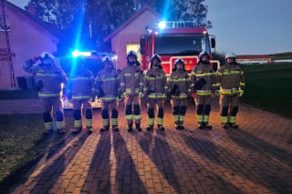 Strażackie syreny zawyły dla poległych kolegów. Żegna ich cała Polska