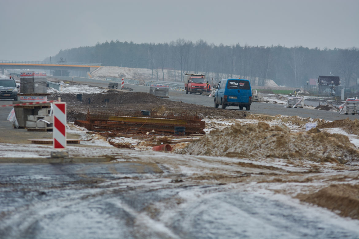Kolejny odcinek S17 rośnie w oczach. 25 km w 13 minut – po betonie