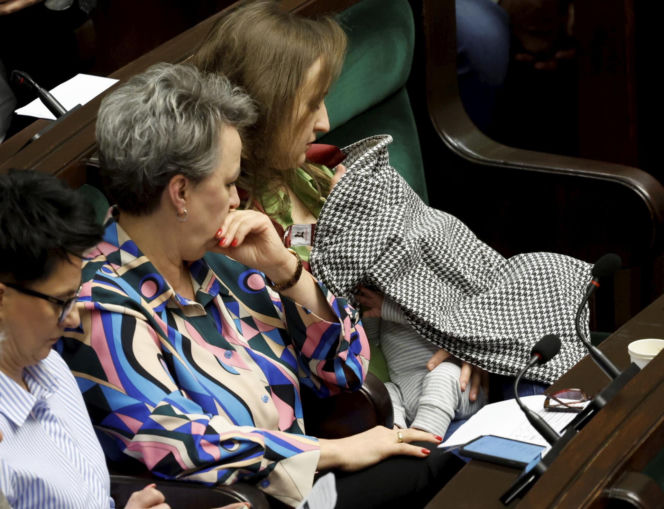 Bosakowie przyszli do Sejmu ze Stefankiem