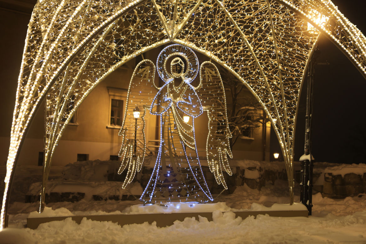 Śnieżny Lublin wieczorową porą