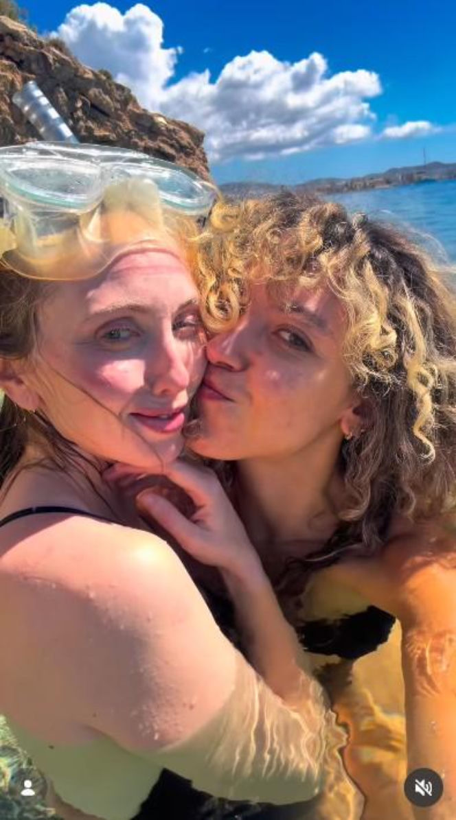Justyna Wasilewska, Greta Burzyńska