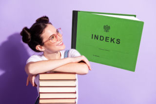 Wolą płacić za studia niż na ZUS