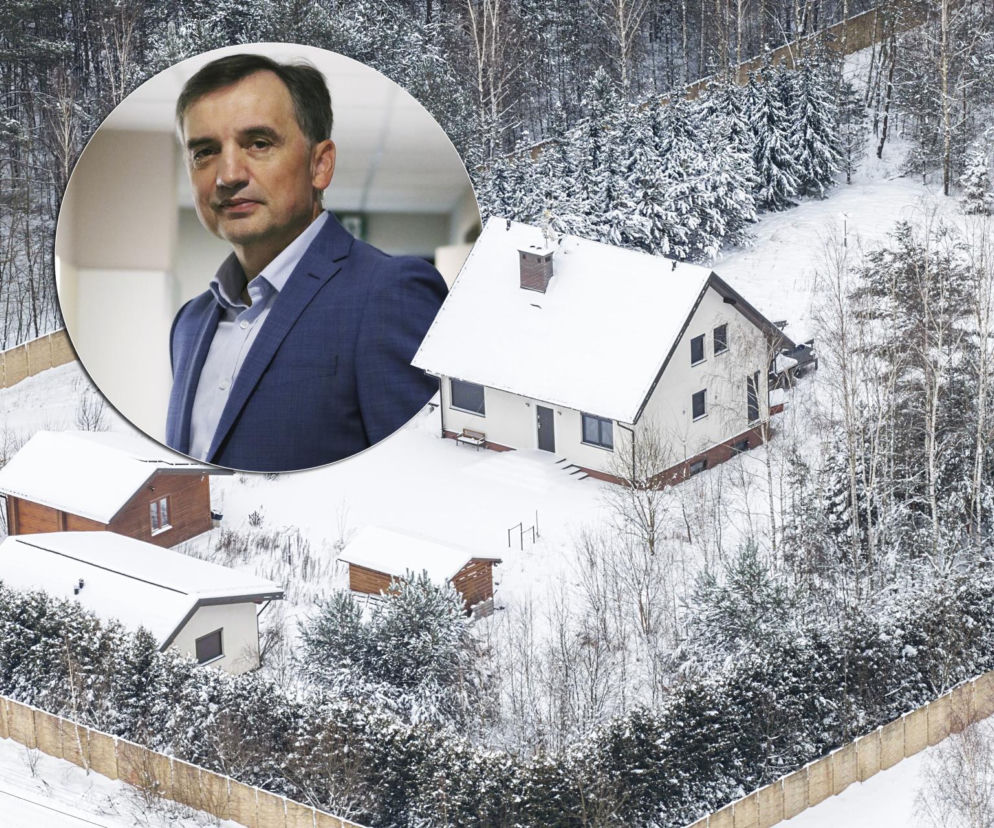 Dom Ziobry zasypany śniegiem czeka na gospodarza