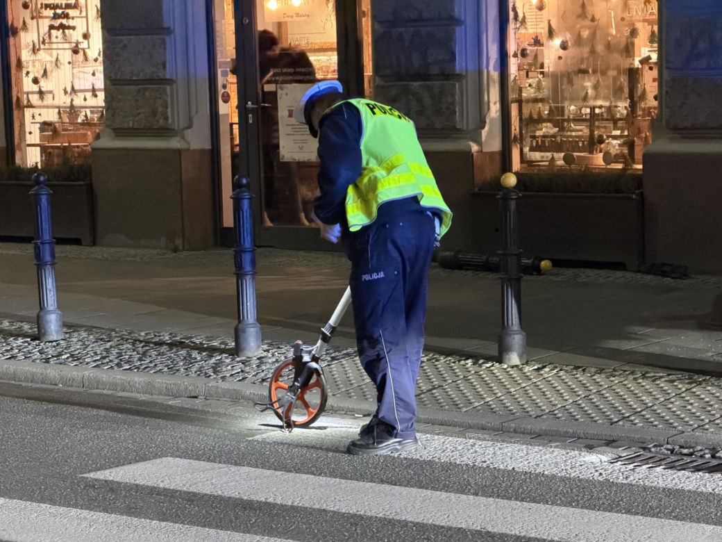 Obywatel Rosji driftował po Placu Zbawiciela