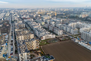 „Chcą budować metro na pola kapusty” – kpiono 15 lat temu. Dziś Chrzanów to już blokowisko