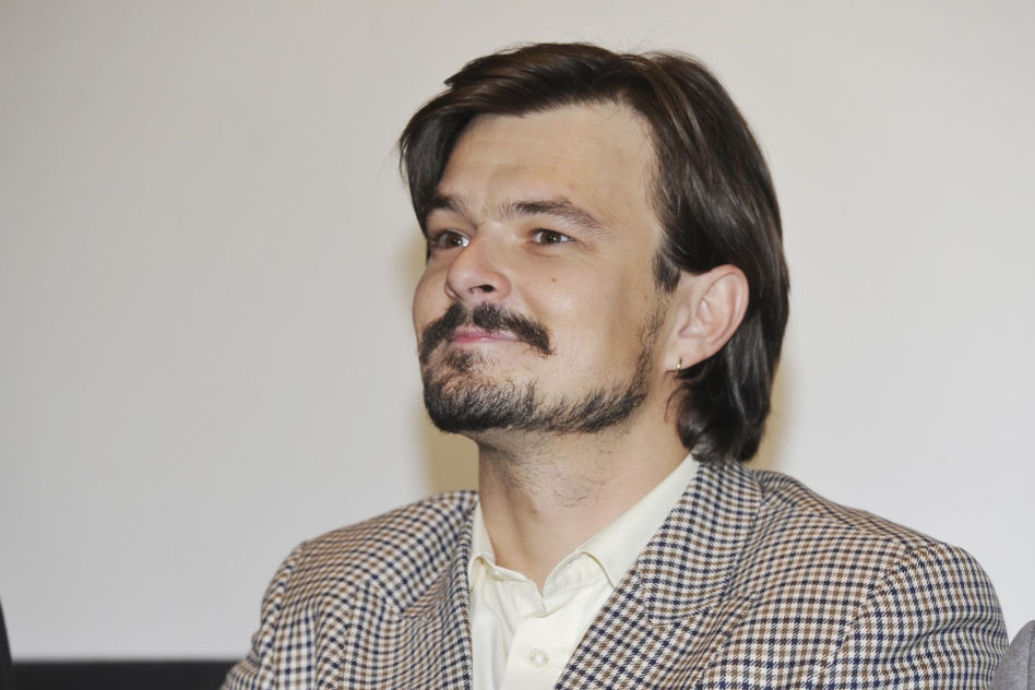 Dawid Ogrodnik kiedyś i dziś. Aktor-kameleon na przestrzeni lat przeszedł wielką metamorfozę