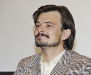 Dawid Ogrodnik kiedyś i dziś. Aktor-kameleon na przestrzeni lat przeszedł wielką metamorfozę