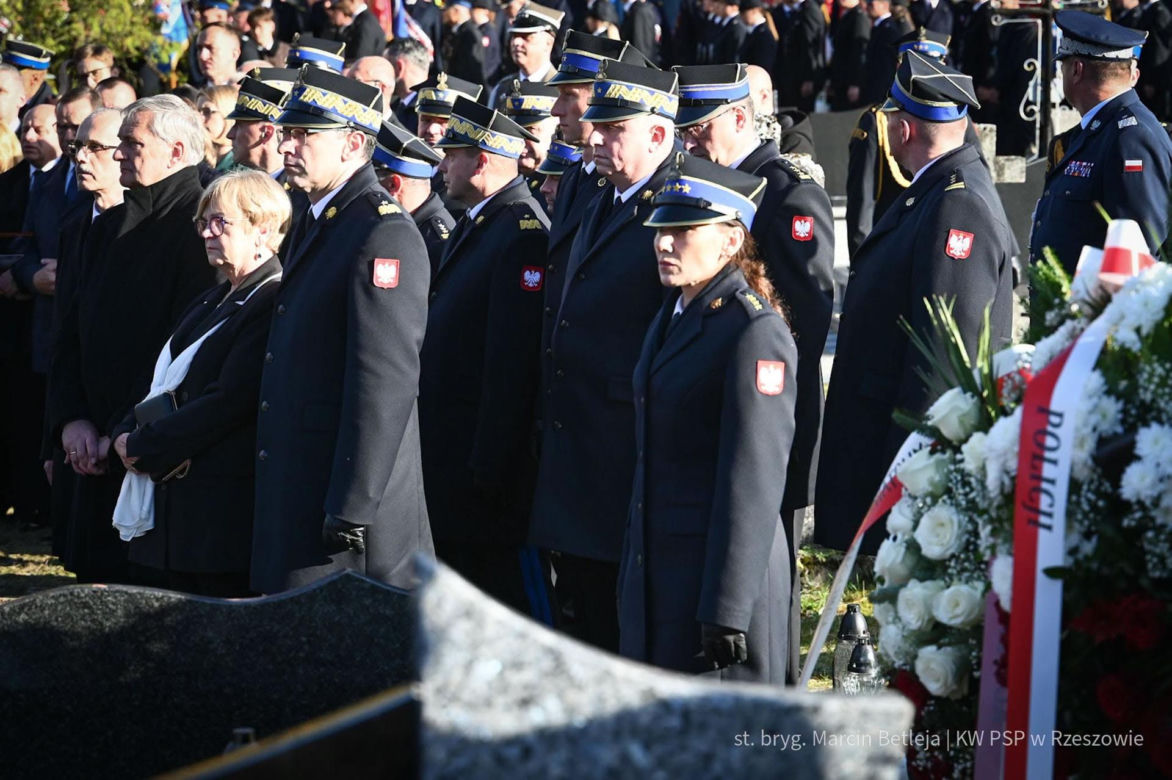 Ruszył na ratunek i zapłacił za to najwyższą cenę. Poruszające pożegnanie 29-letniego Wojciecha